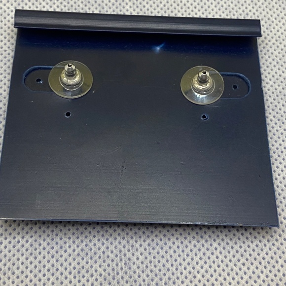 Givenchy Dangle Ear Rings - Picture 4 of 5